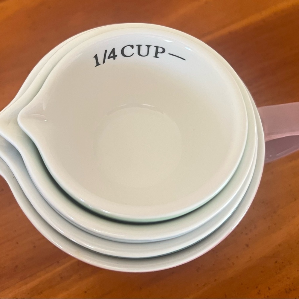 4 pc ceramic nesting measuring cup set. 1/4 cup, 1/3 cup, 1/2 cup, 1 cup - New